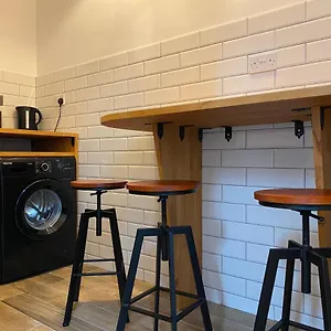 Queen Street Boutique Aparthotel
